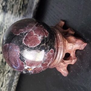 Garnet in Arfvedsonite Sphere